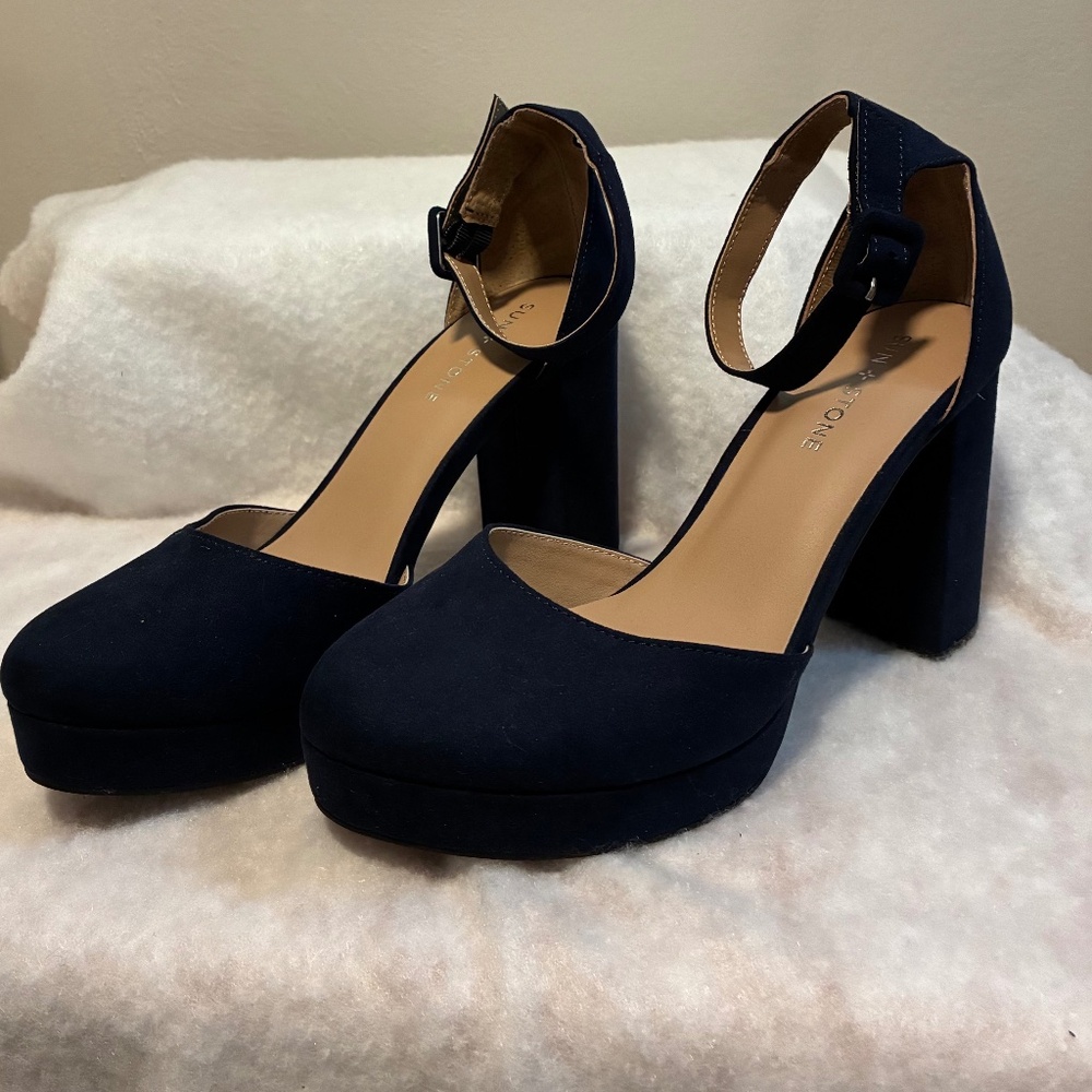 Sun  & Stone Birdey Ankle Strap Block, Platform Pumps in Navy Blue. Size 9.5